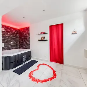 La Belle Hirondelle - Jacuzzi Morangis (Essonne)