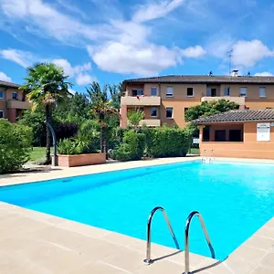 Le Montauriol - Logement Avec Terrasse - Piscine -tennis - Place De Parking Privee , Montauban France